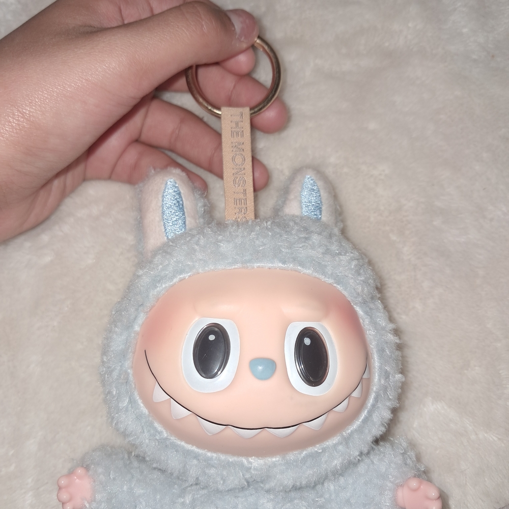 Pop Mart Labubu Exciting Macaron plush pendan - Picture 2 of 2